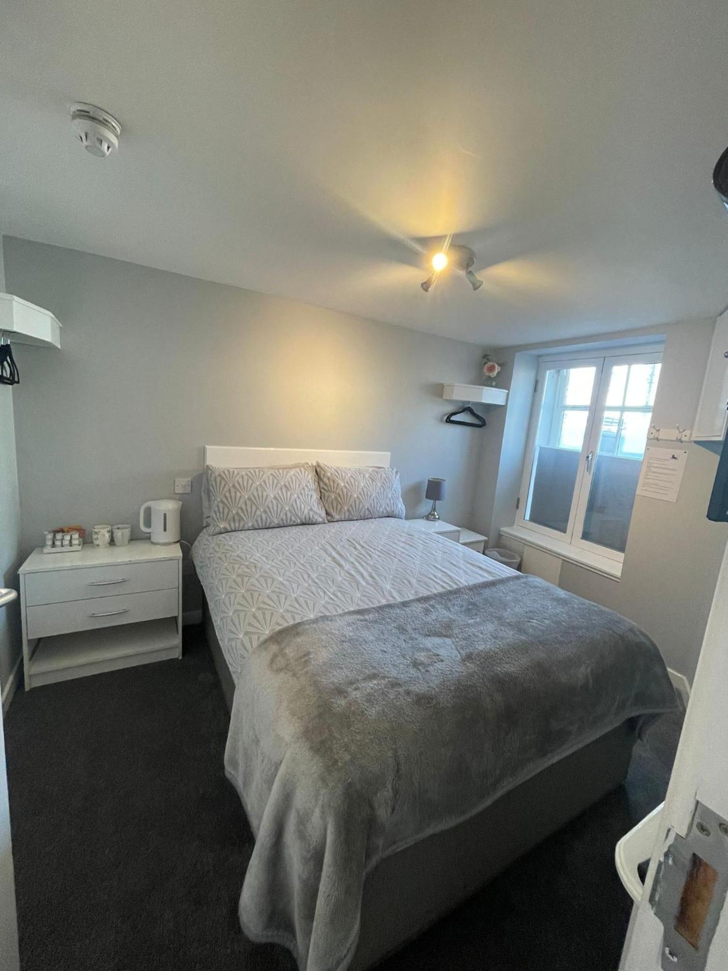 Blackbull With Rooms Lower Cumbernauld Eksteriør bilde